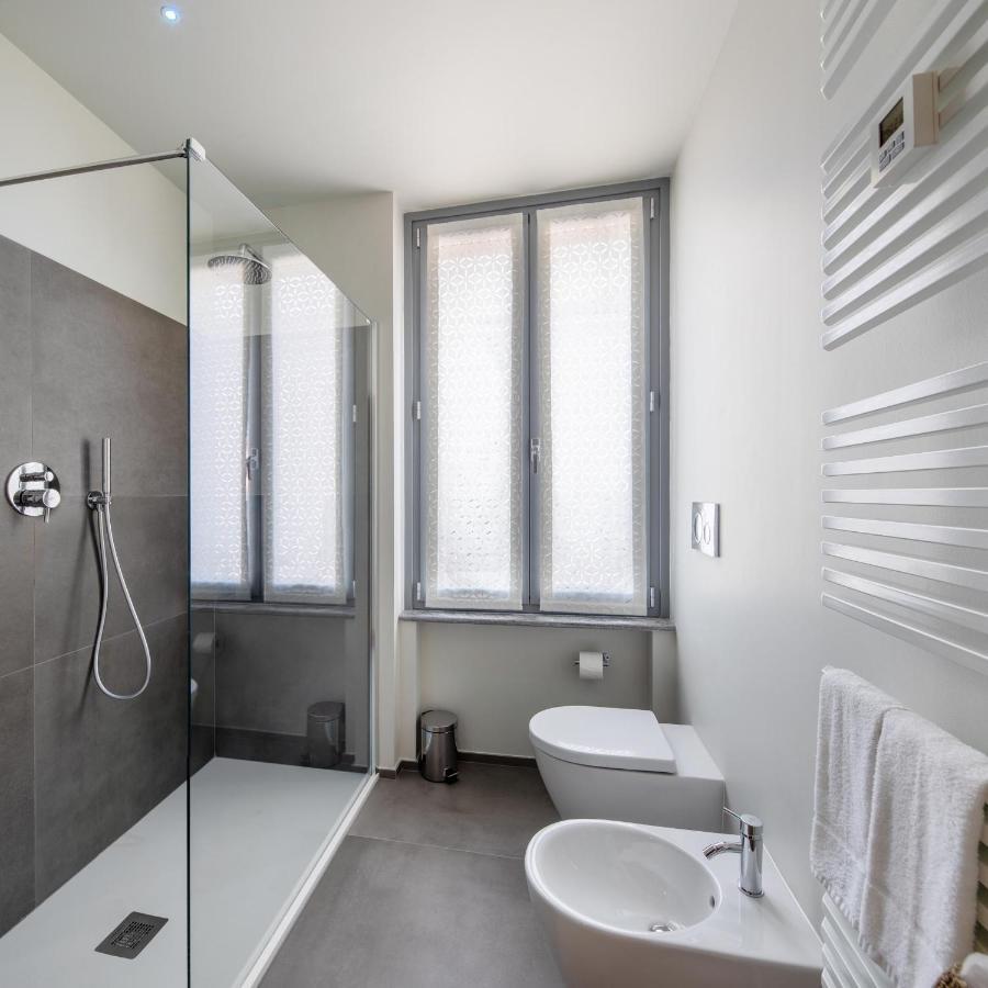 30Cavour Luxury Suites بافيا المظهر الخارجي الصورة
